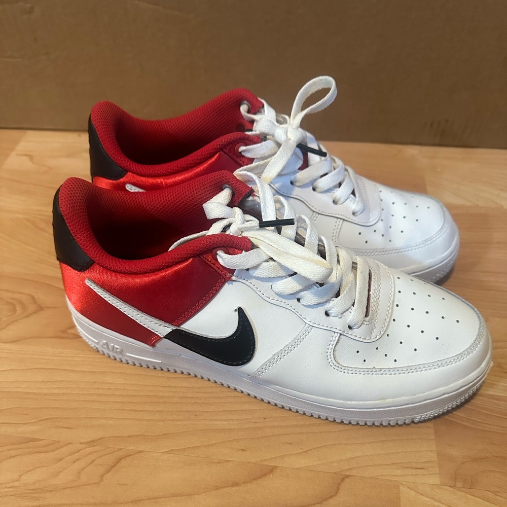 Nike Men'S Air Force 1 Low '07 Lv8 'Red' Bq4420-600 Sz 7y